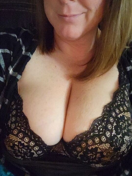 Bigg Titties "A" de Kik