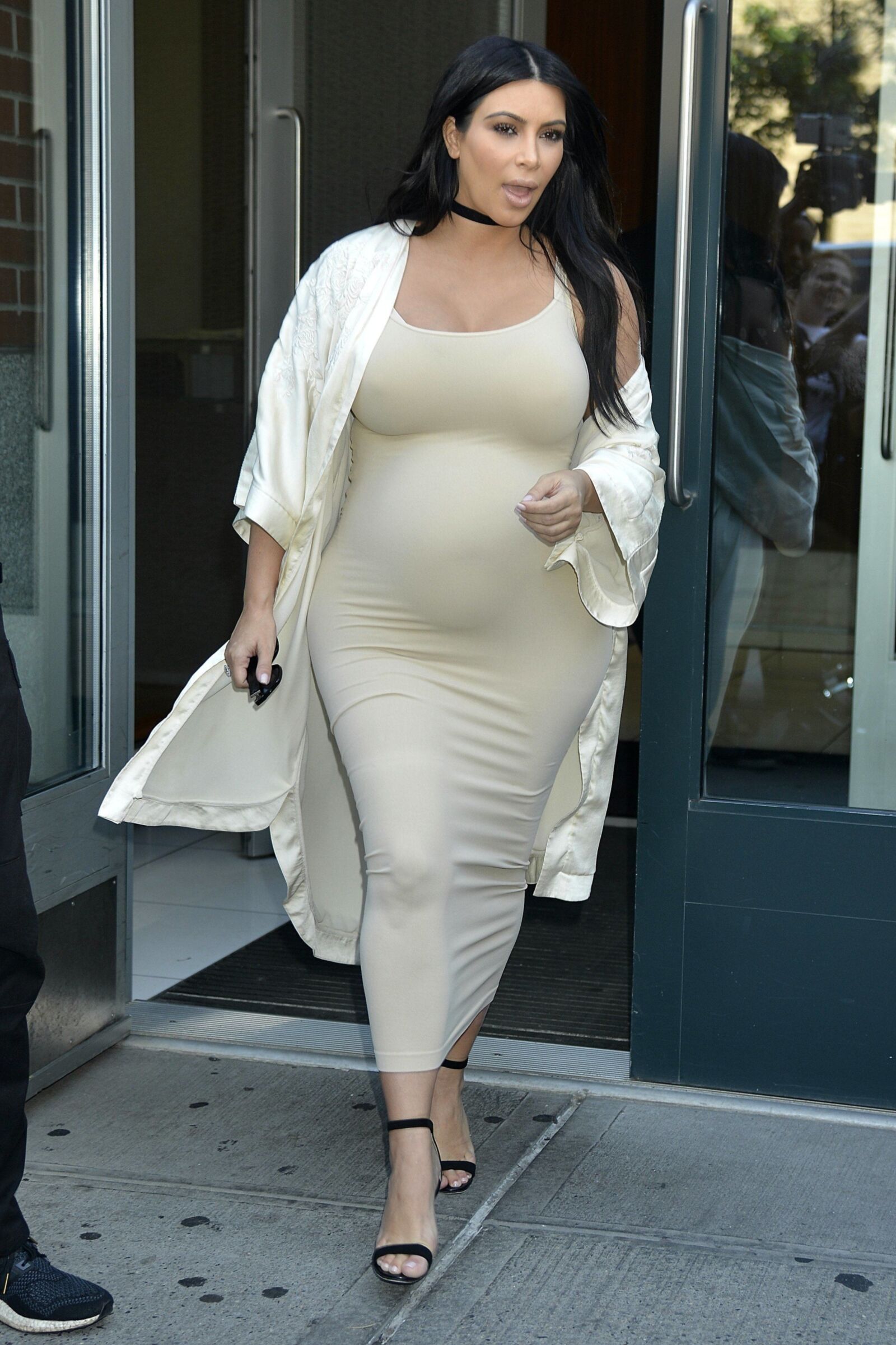 Kim Kardashian - Saliendo de su apartamento en Nueva York - 13 y 20 de septiembre