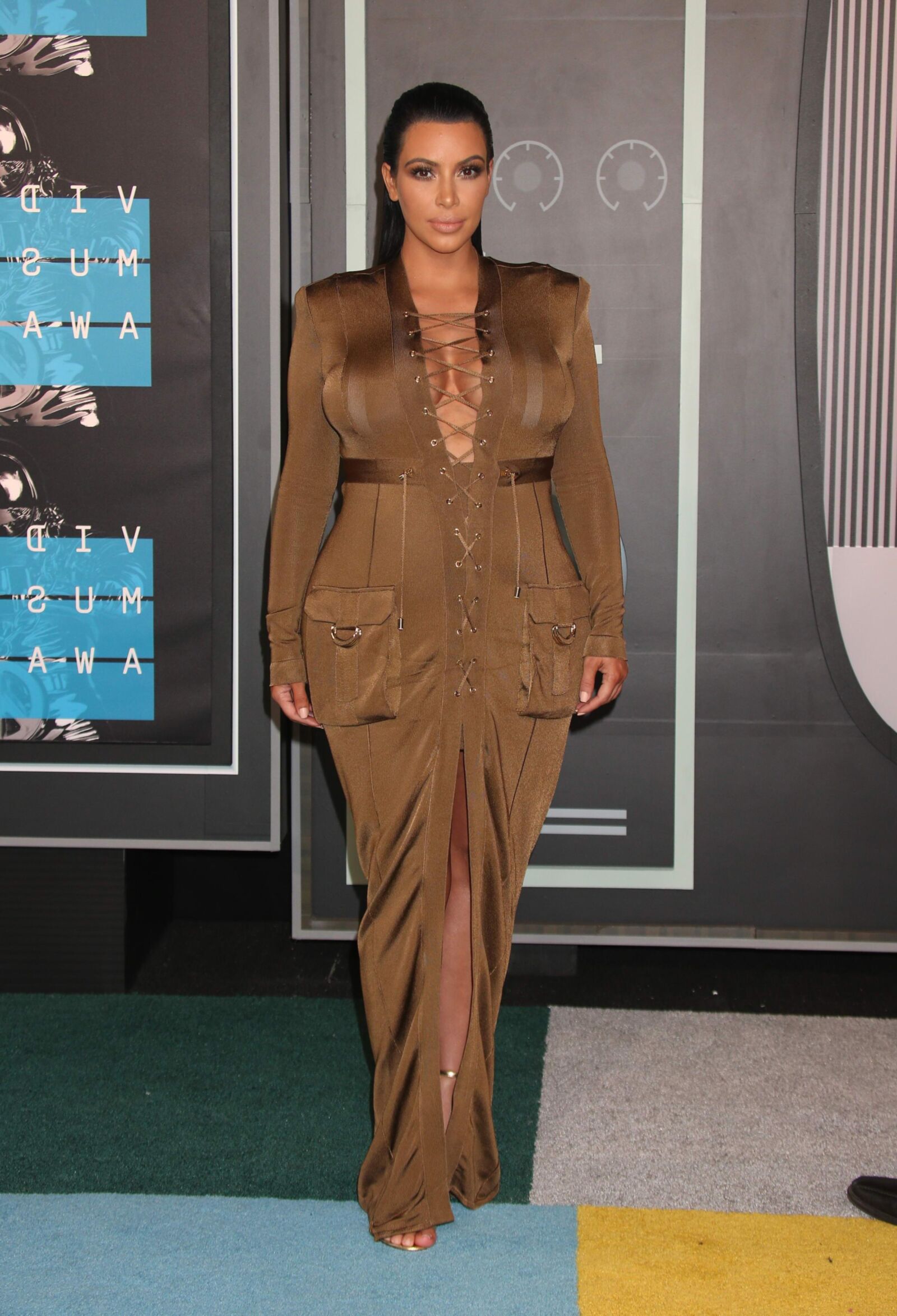 Kim Kardashian – MTV Video Music Awards 2015