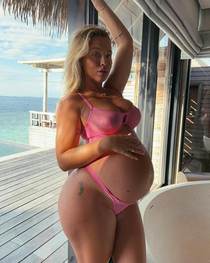 Pregnant beauties 10