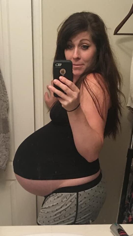 Pregnant beauties 2