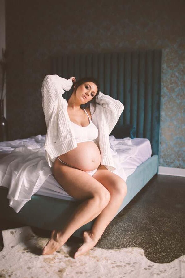 Pregnant Boudoir 4