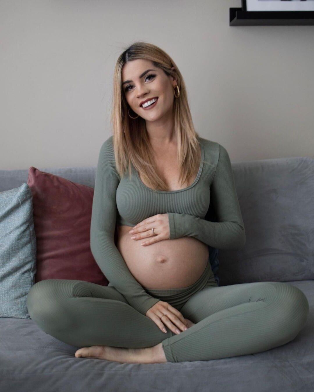 Pregnant beauties 2