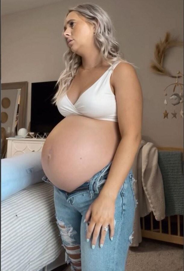 Pregnant beauties 2