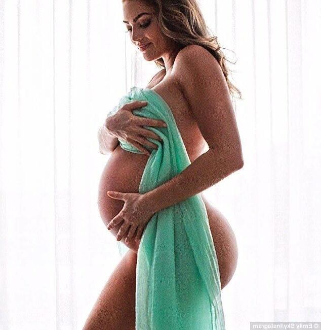 Pregnant beauties 5