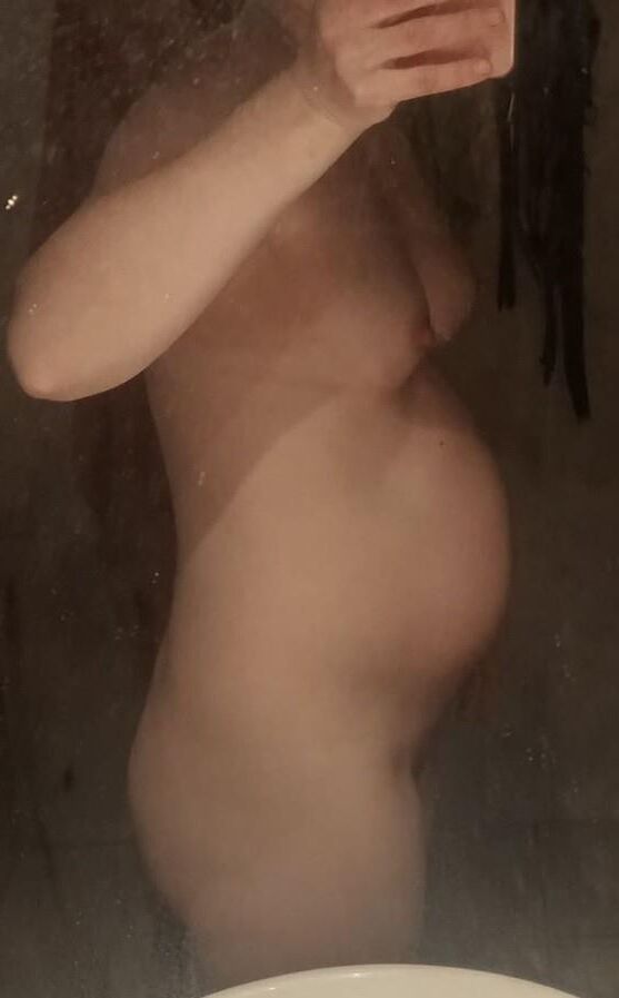 [Pregnant] unknown women