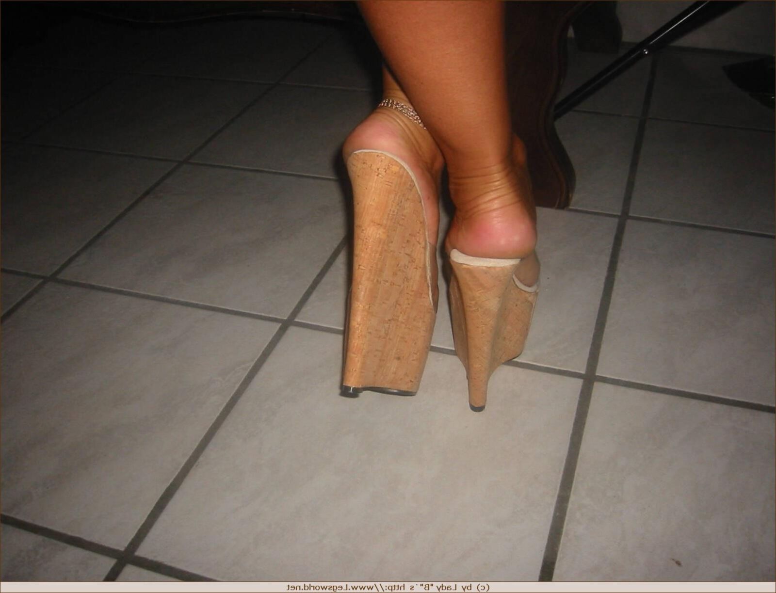 Pies en tacones altos