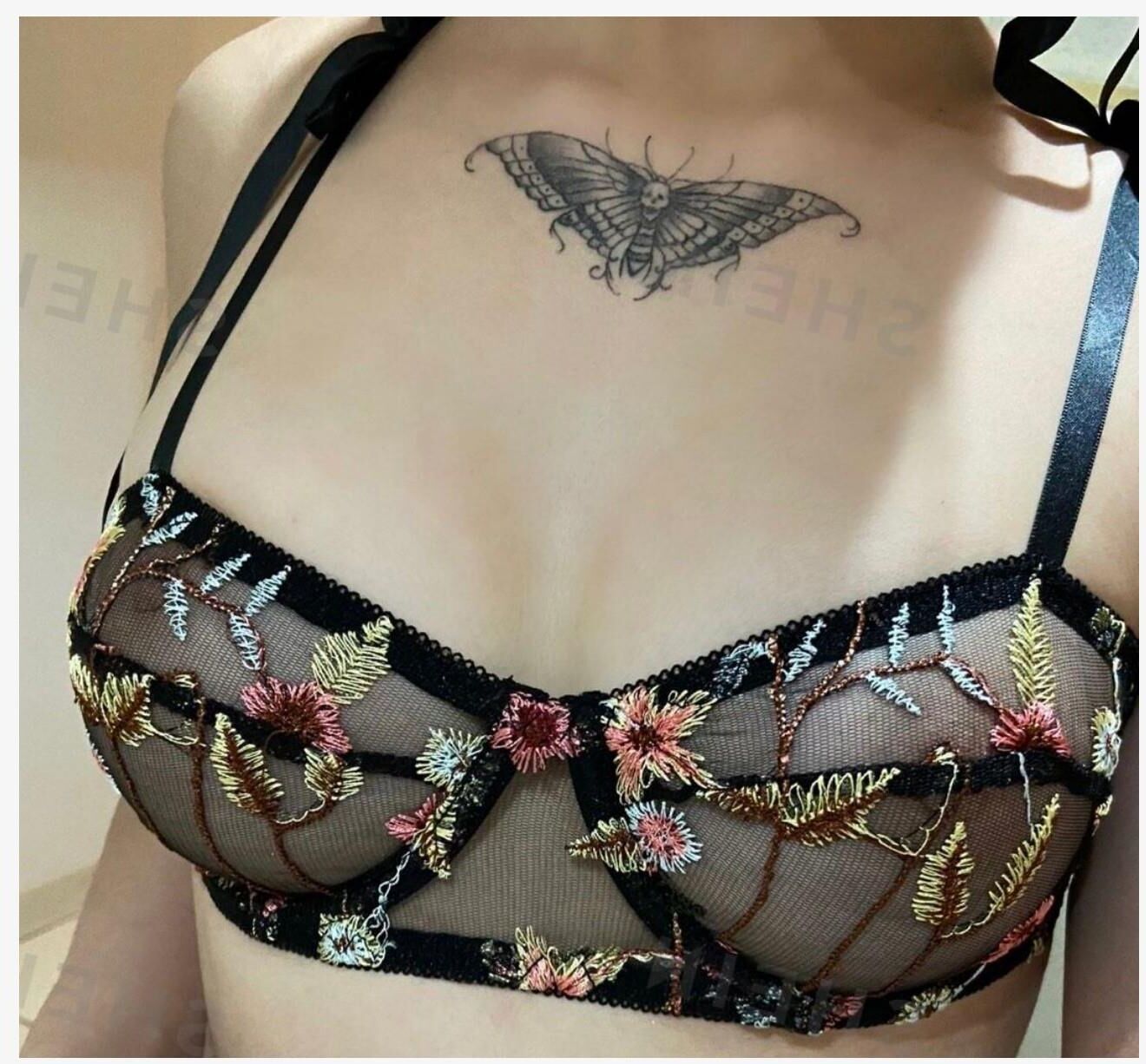 Free tits at SHEIN   self exposing women