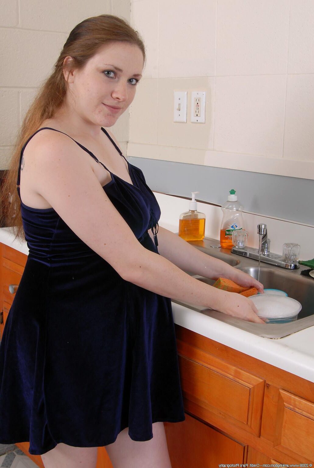 Gorgeous Rose Knows how to Make the Kitchen Hot