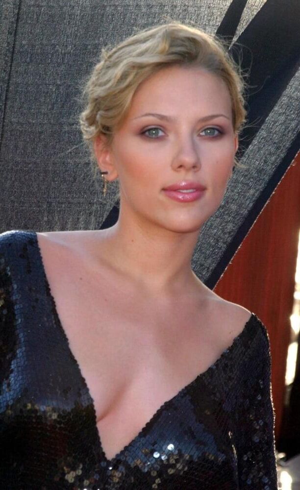 Sexy Babe Scarlett Johansson