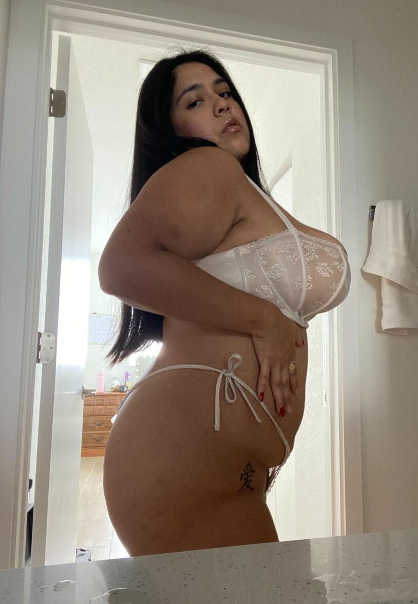 Tetas Enormes Aréola Latina Vanessa Hinata