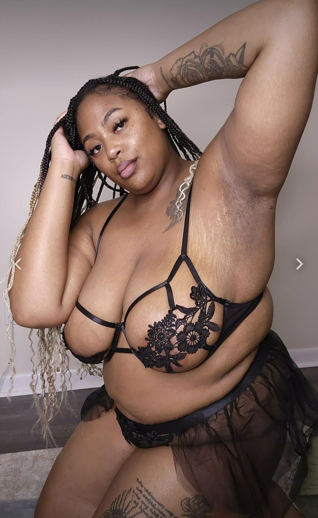 BBW Grandes tetas caídas Areola enorme Ébano LusciousCurves