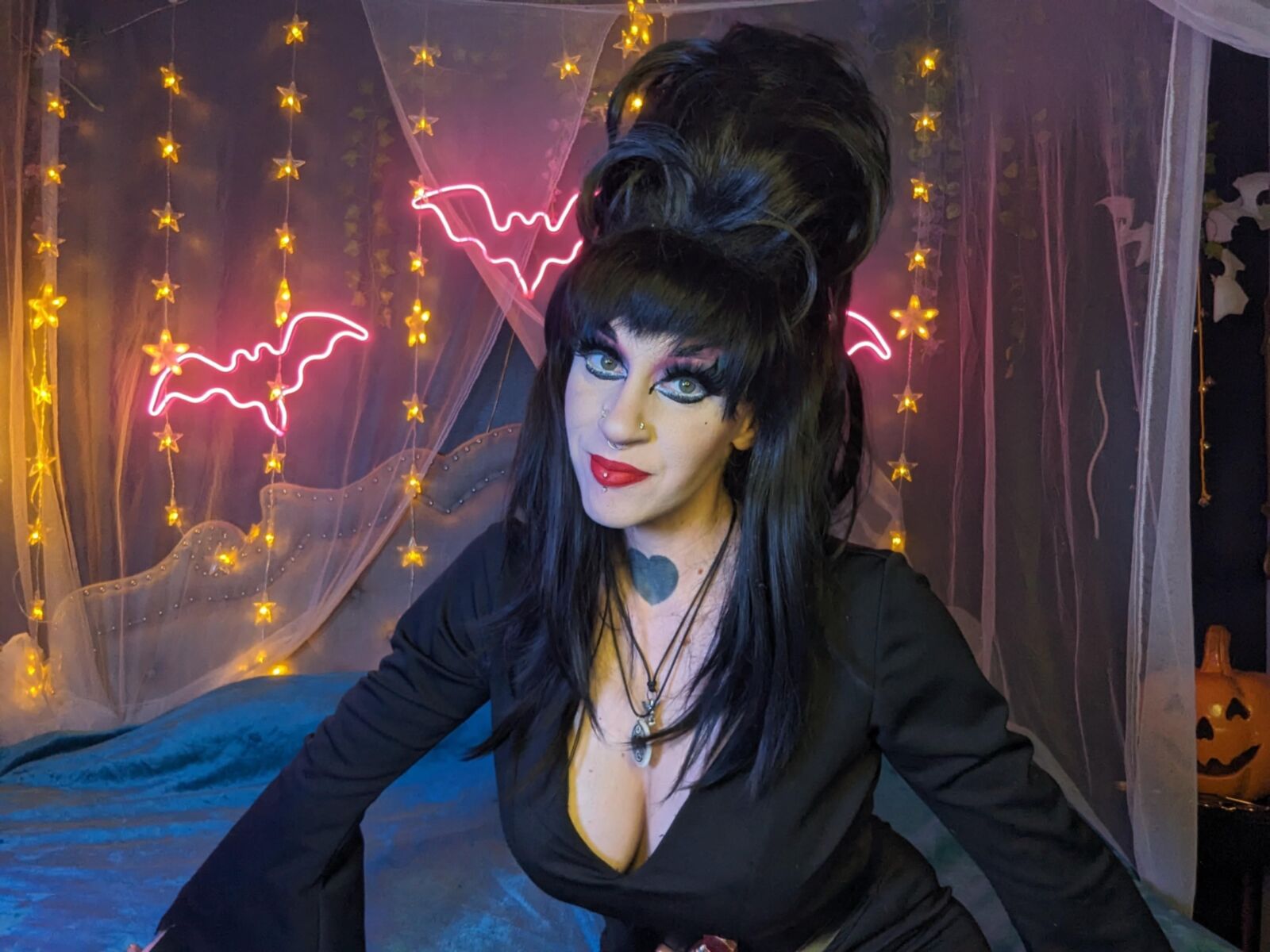 Jéssica nova como Elvira