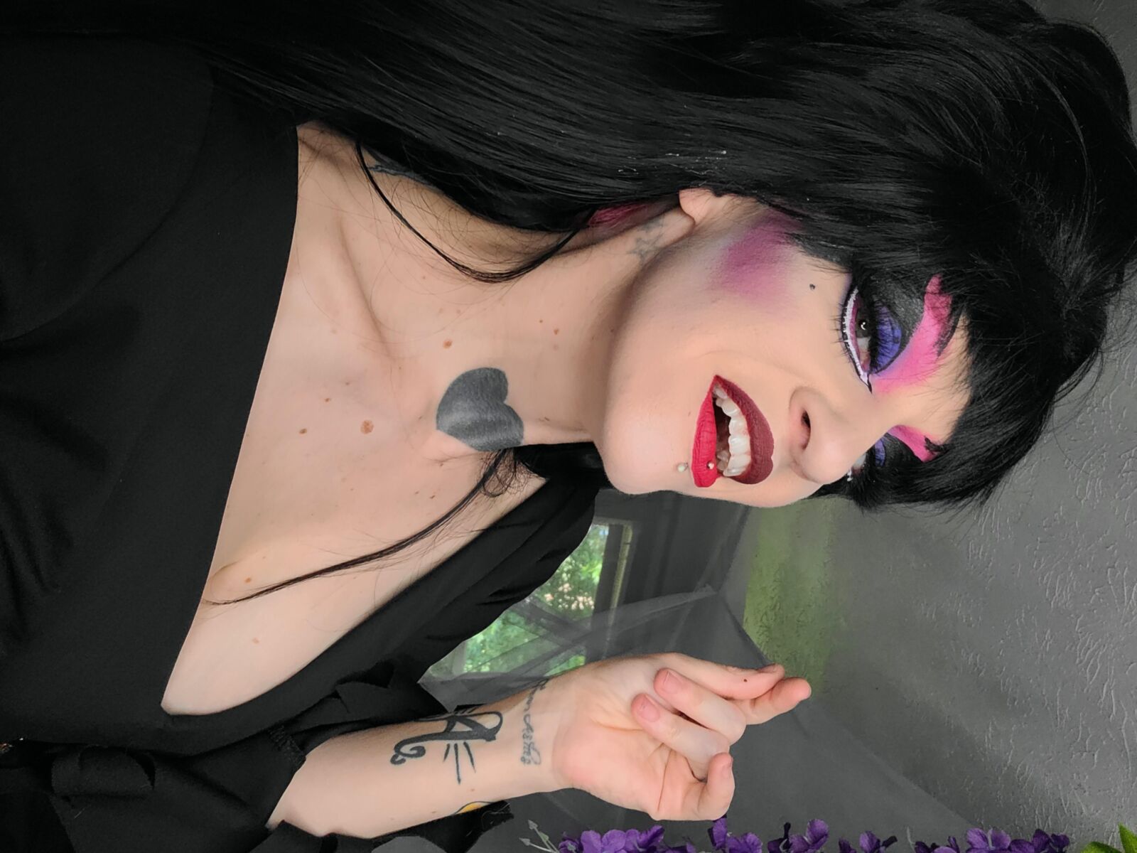 Jéssica nova como Elvira