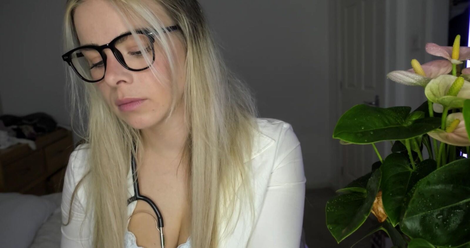 Scottish Murmurs ASMR Le Dr Lauren vous fait un bilan de santé