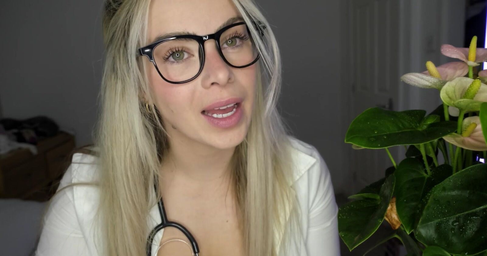 Scottish Murmurs ASMR Le Dr Lauren vous fait un bilan de santé