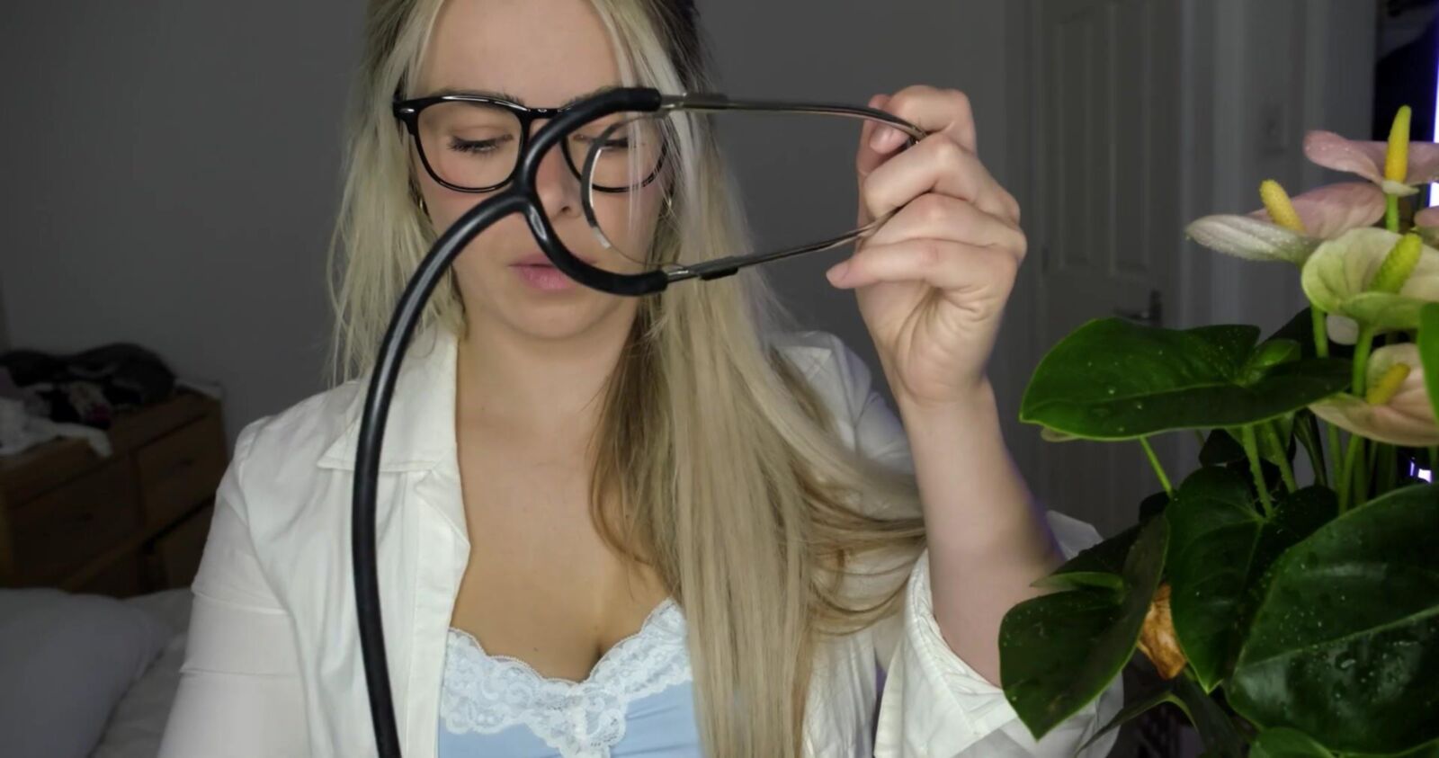 Scottish Murmurs ASMR Le Dr Lauren vous fait un bilan de santé