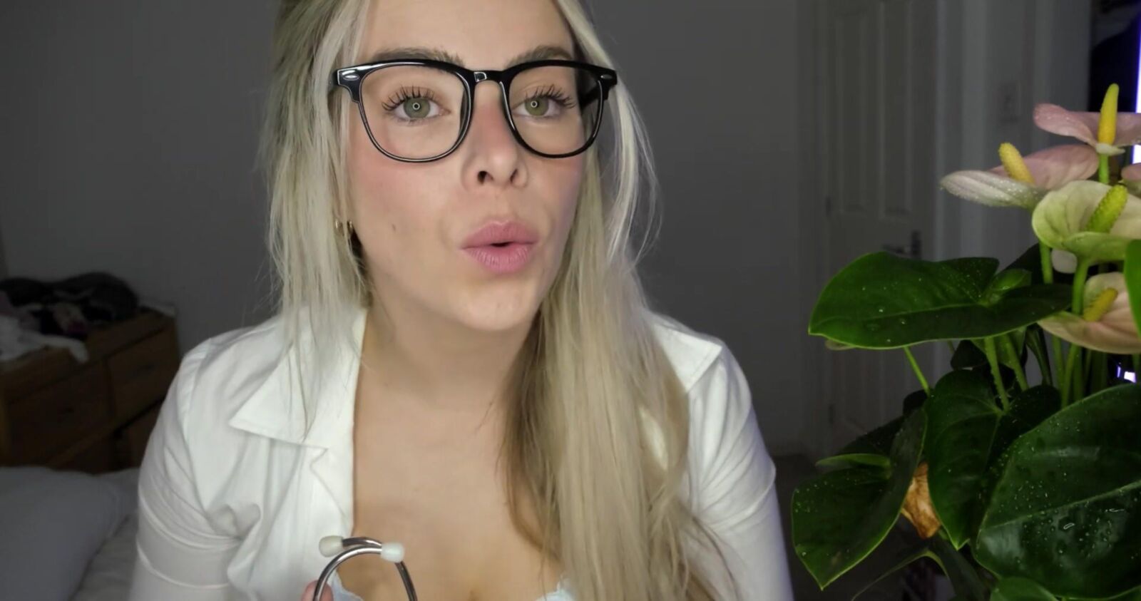 Scottish Murmurs ASMR Le Dr Lauren vous fait un bilan de santé