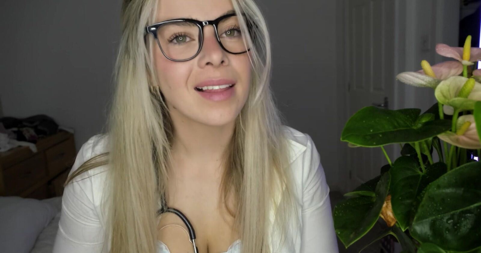 Scottish Murmurs ASMR Le Dr Lauren vous fait un bilan de santé