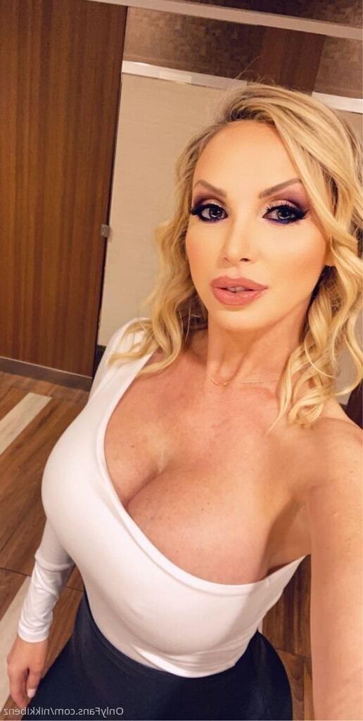 NikkiBenz 1