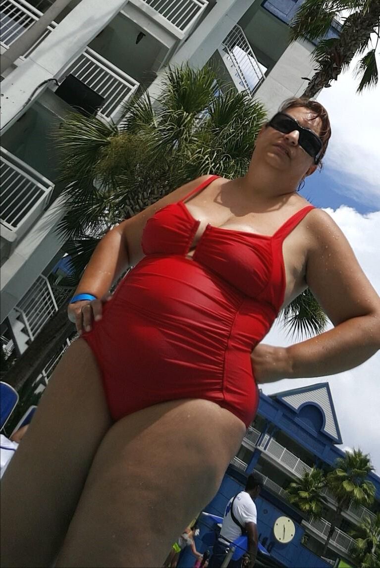 BBW Mature in Red