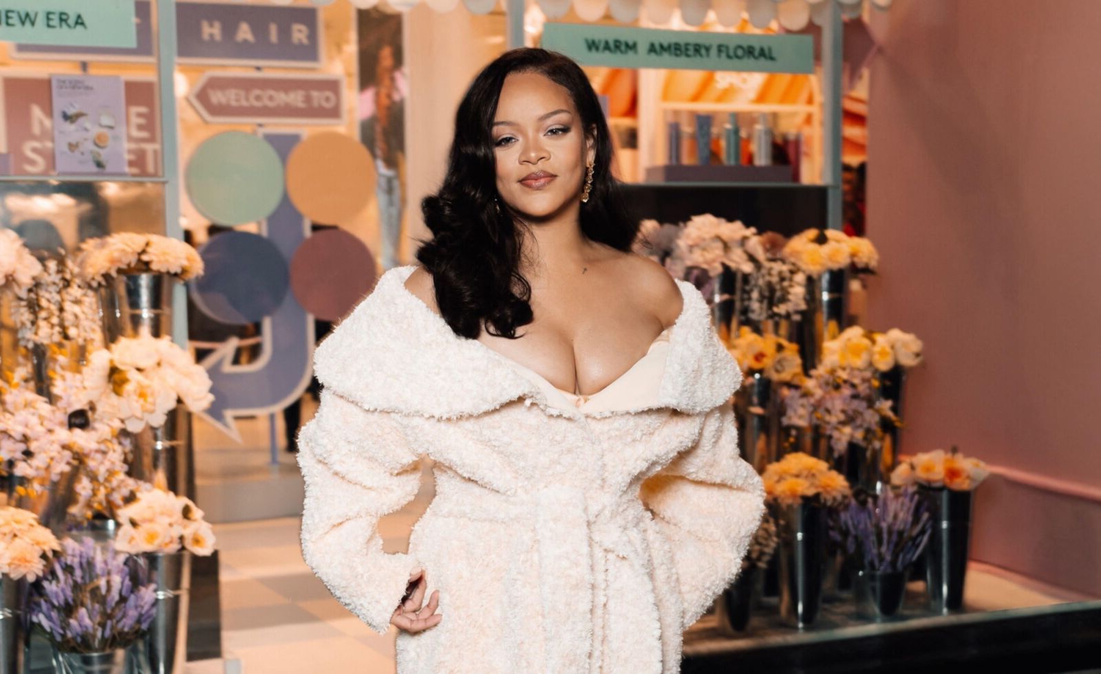 RIHANNA tem evento Fanty na Selfridges em Londres