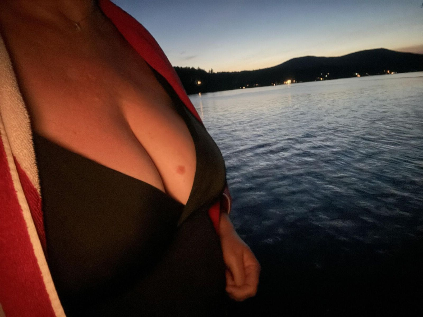 Meine sexy MILF-Freundin, Urlaub im Juli 2024