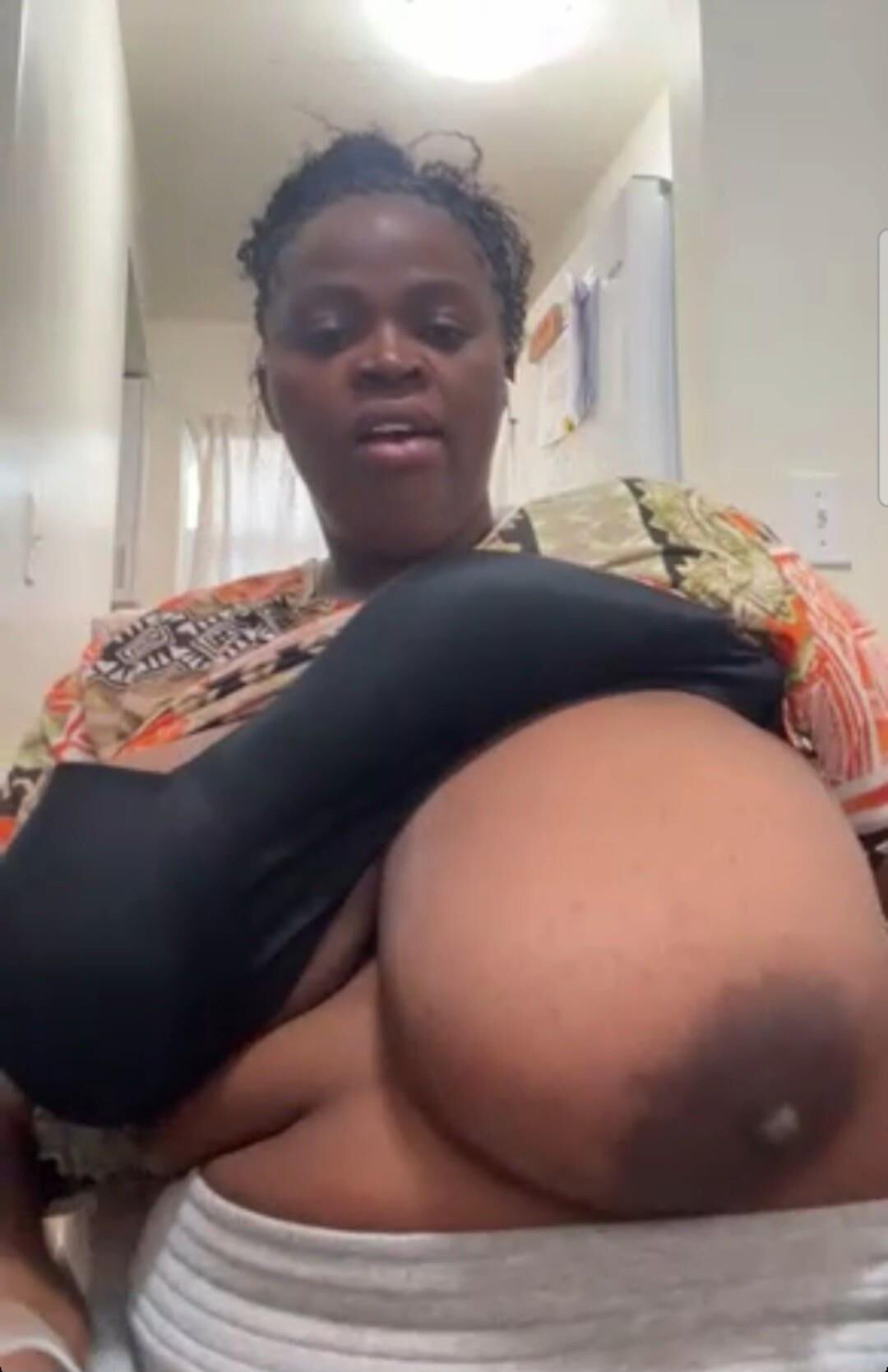 Grandes tetas bbw ébano