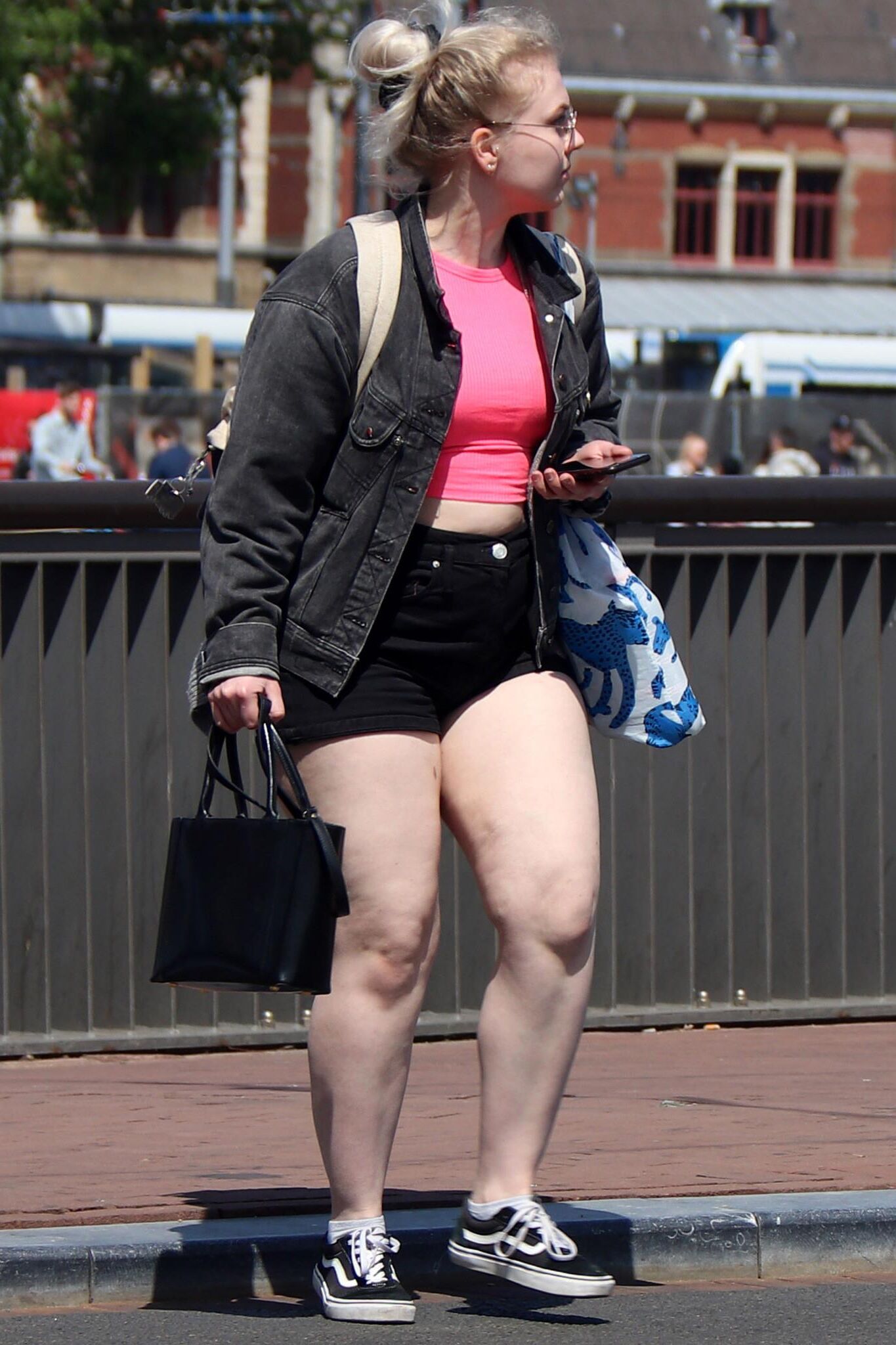 Sexy chubby women 659 (Curvy Beauties in Shorts BBW)