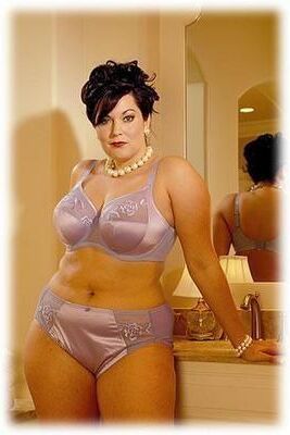 Plus-Size-Dessous 2