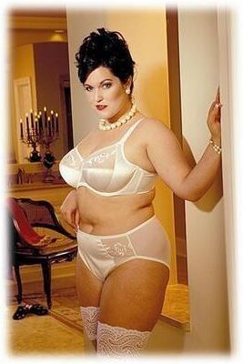 Plus-Size-Dessous 2