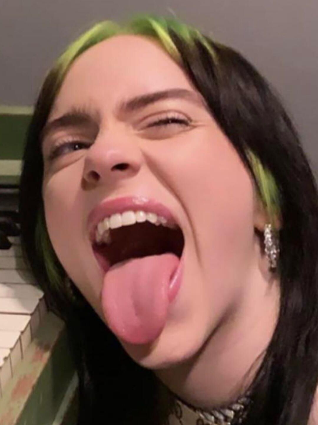 Billie Eilish el semen objetivo