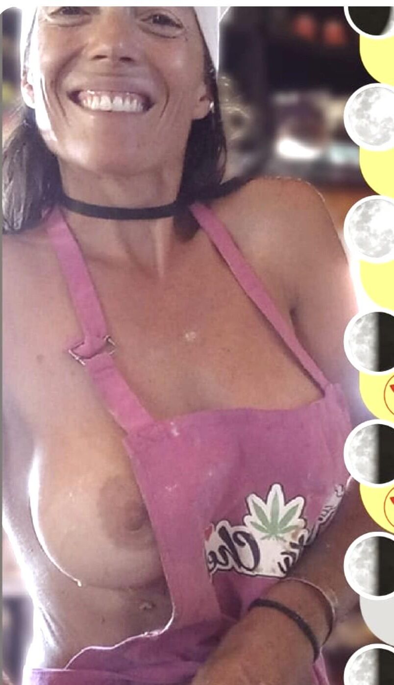 TALITA CHEF TITTY TEASE PARA SETEMBRO