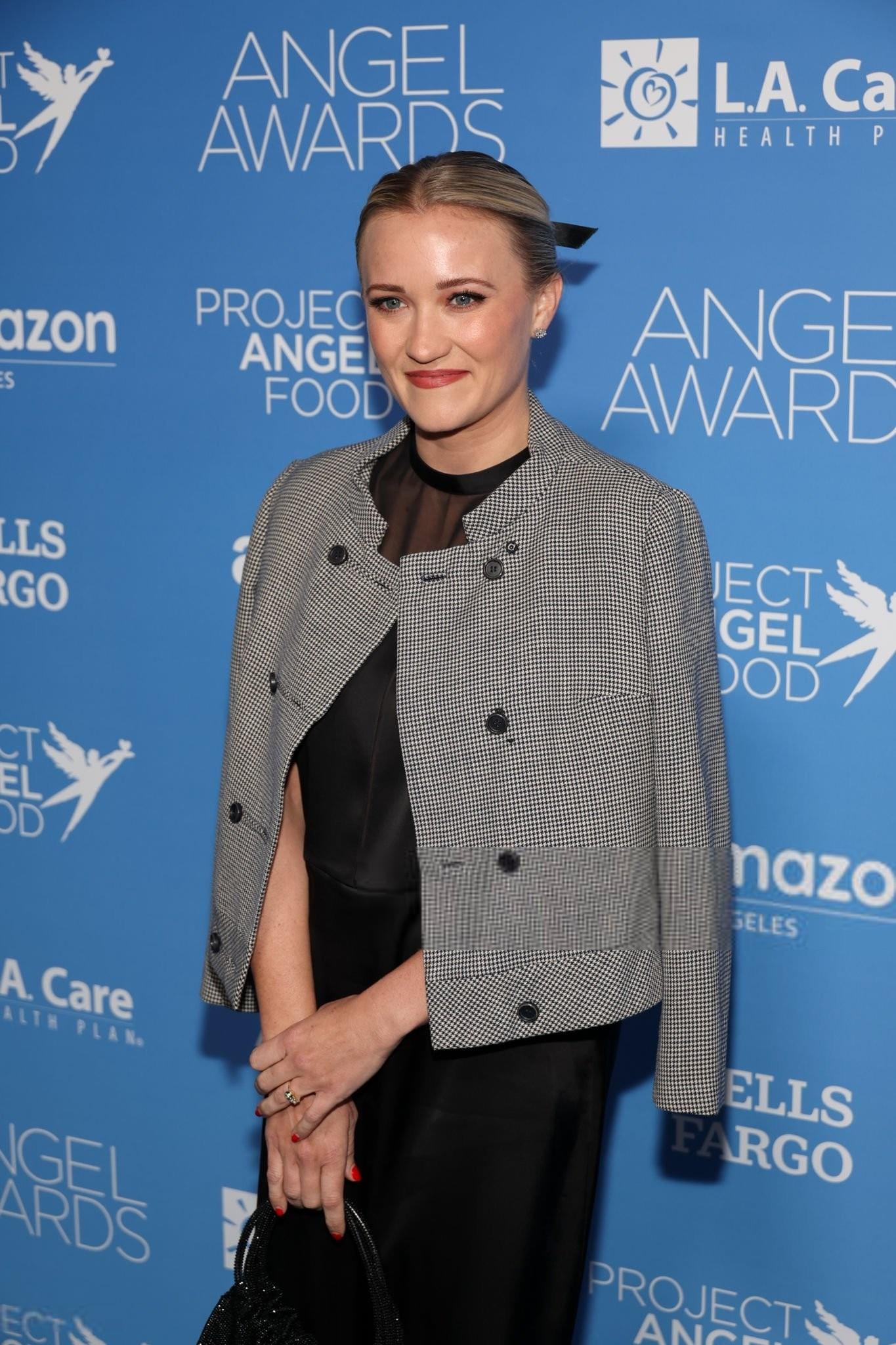 Emily Osment Project Angel Food Gala de premios Angel 2024