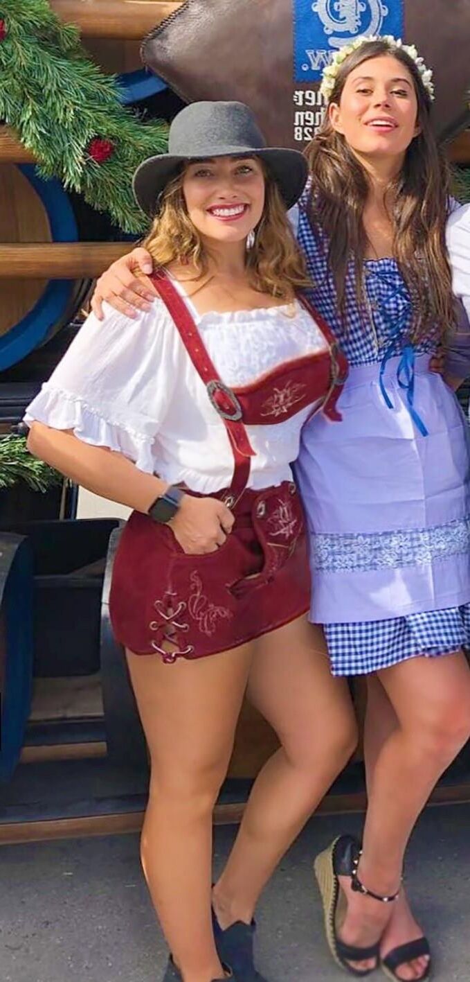 Fesche Madln im Dirndl zum Dreihundertachtundachtzigsten