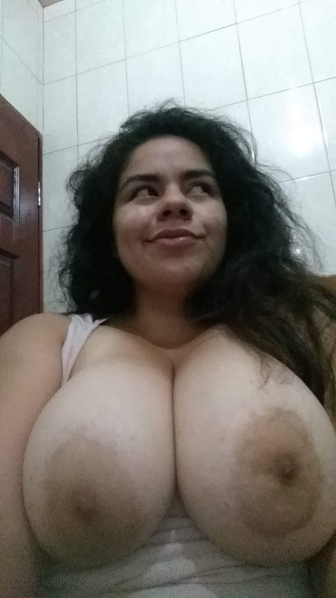 Mexicana com Tetas Grandes