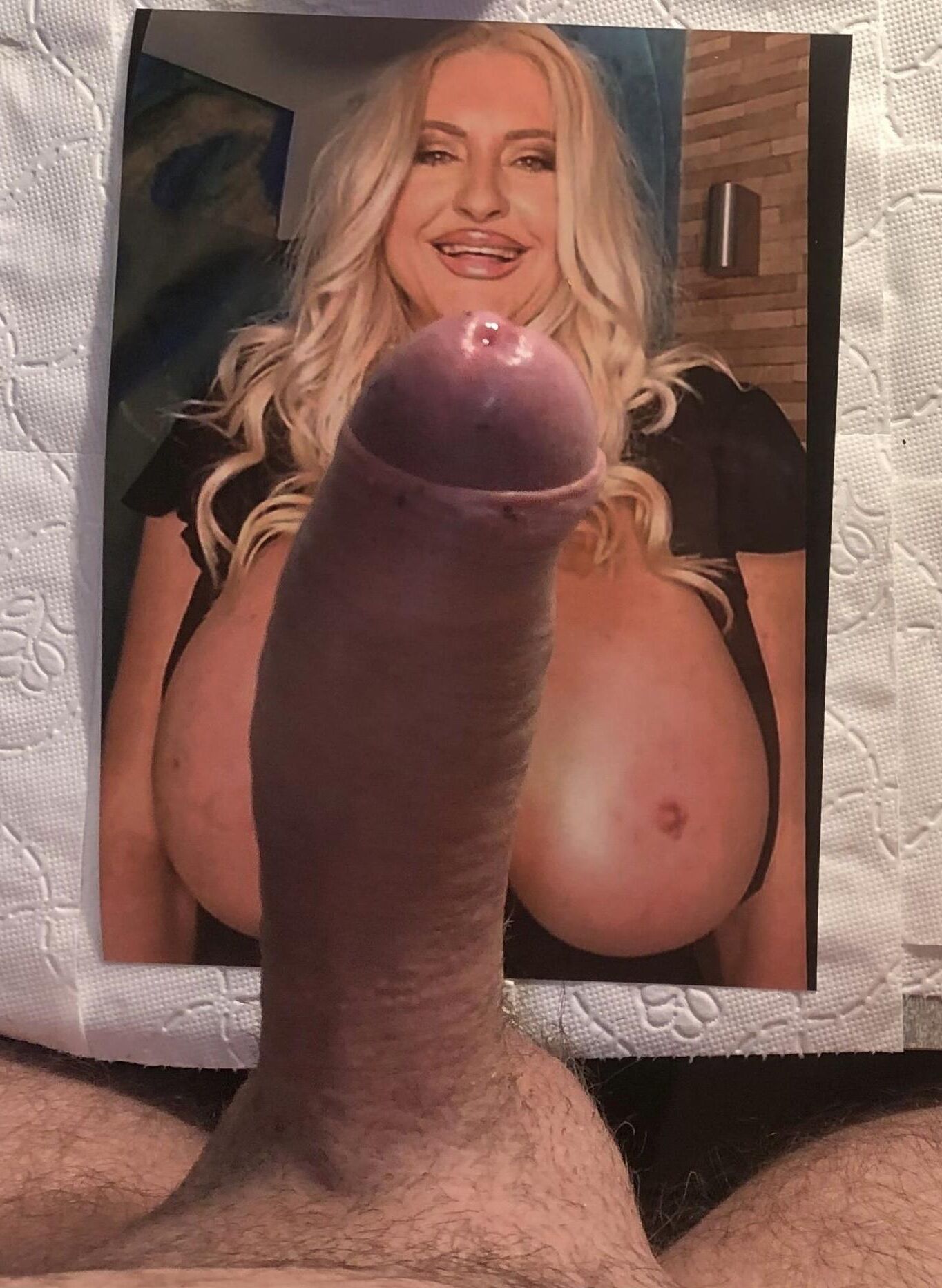 Vesna Blondine mit dicken Titten, Cum Tribute