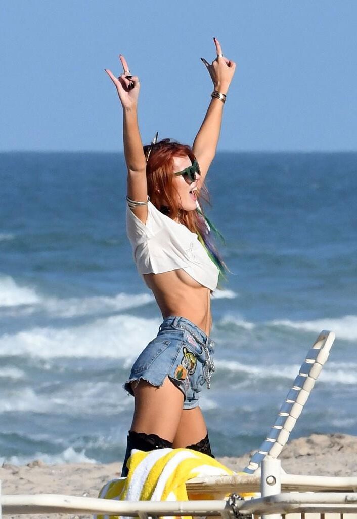 El asilo del paroxismo Bella Thorne