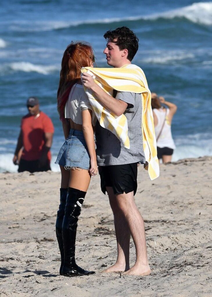 El asilo del paroxismo Bella Thorne