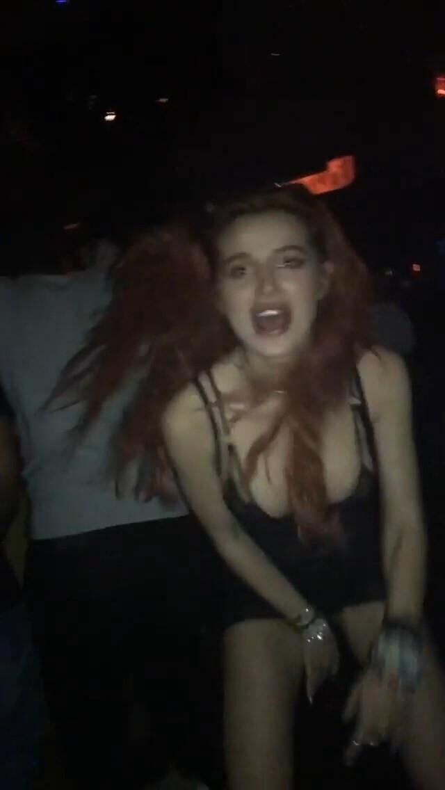 El asilo del paroxismo Bella Thorne