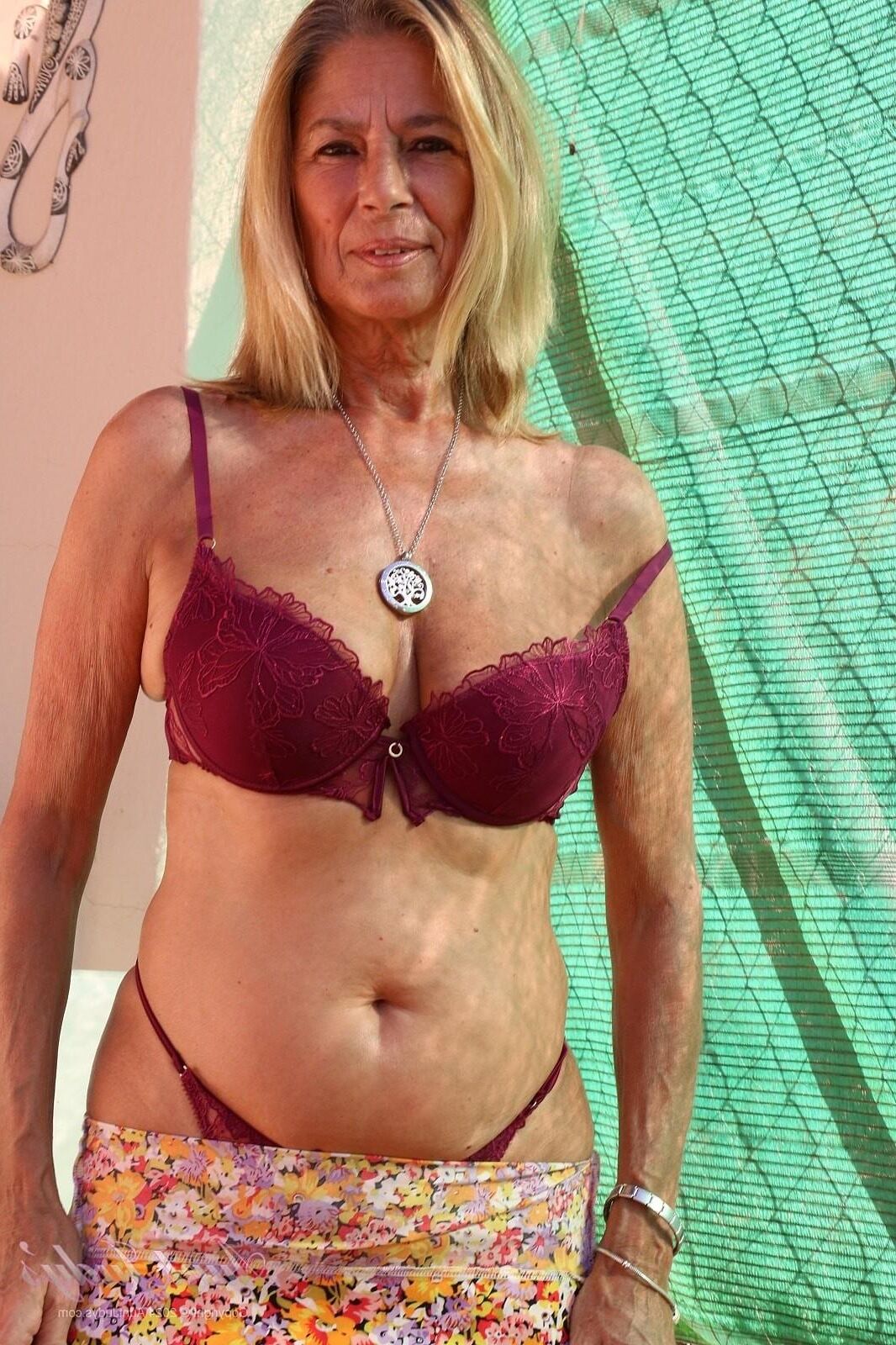 Marta is a GILF in need of a bit of attention.