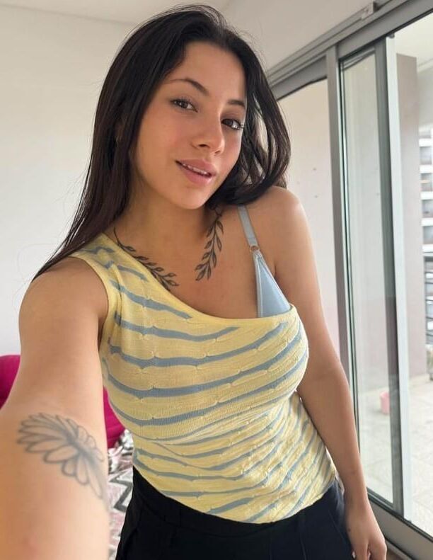 Este Basquete titted Latina