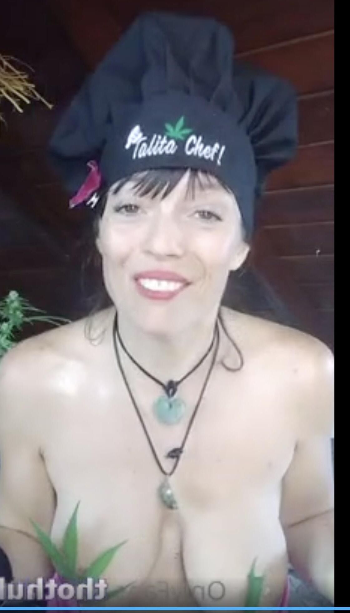 TALITA CHEF PEITO TEASE