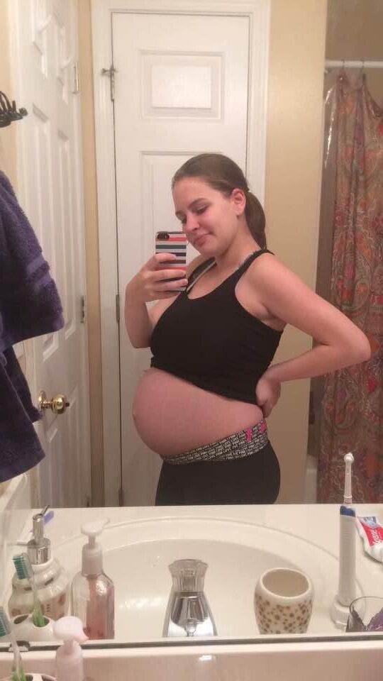 Kayla Pregnant/Rockin mom bod 