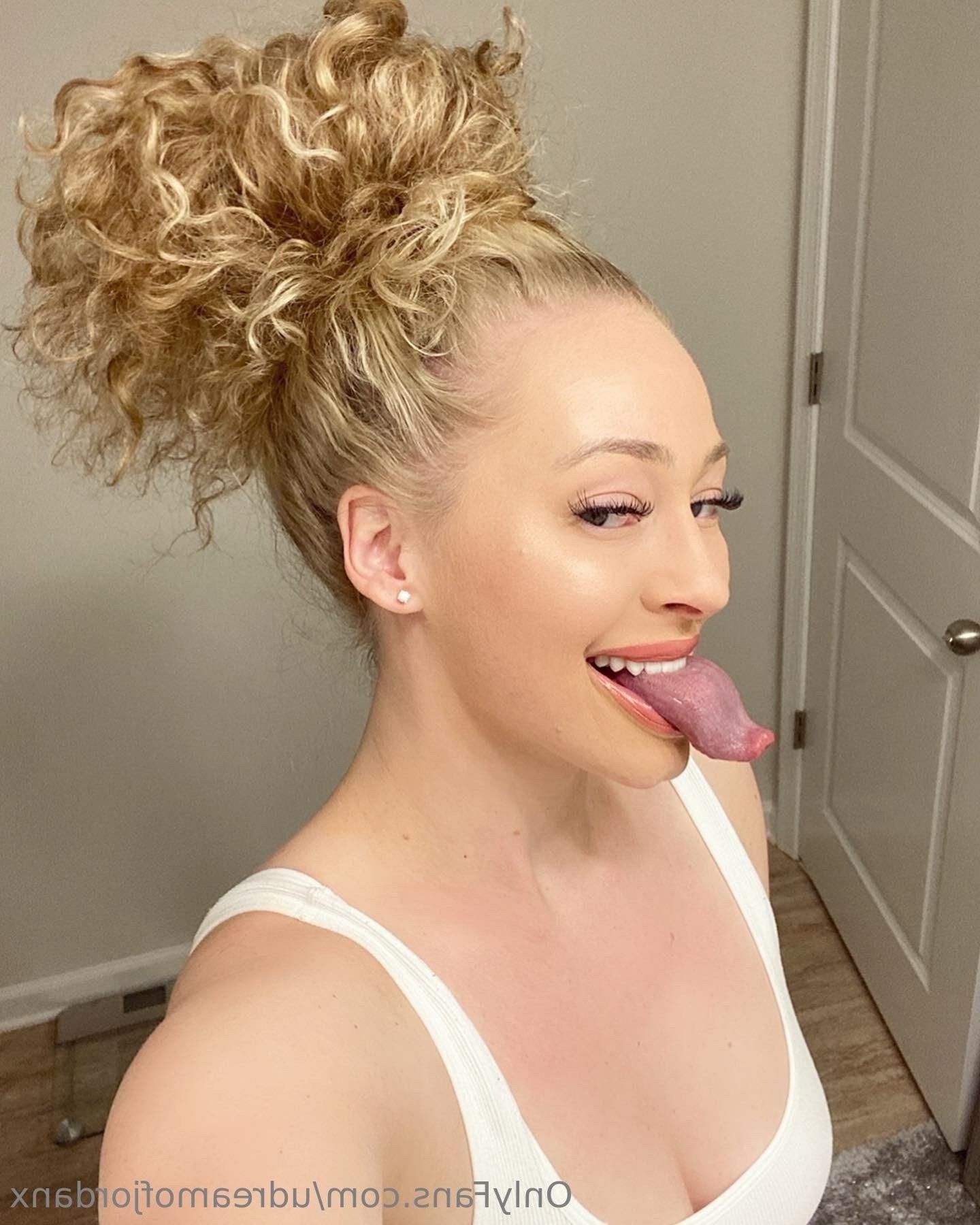 Jordan Rene Big Ass Long Tongue Sexy Blonde Mixed Hot Shots