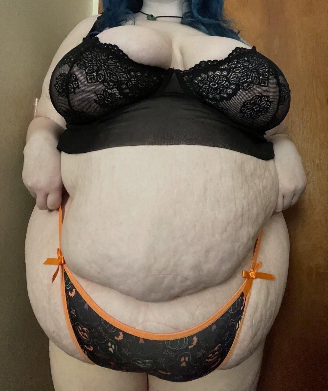 巨大なSSBBW