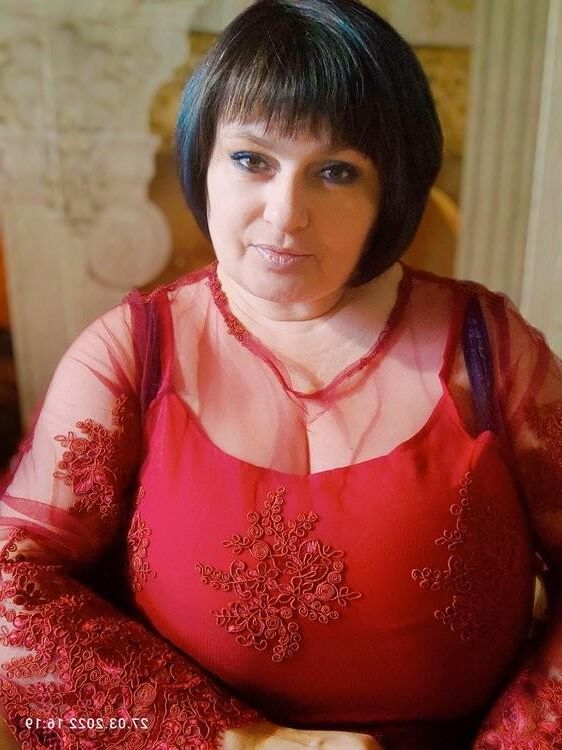 エヴァ・バーグとして知られるグラゾヴェッツの巨乳ロシア人タチアナ