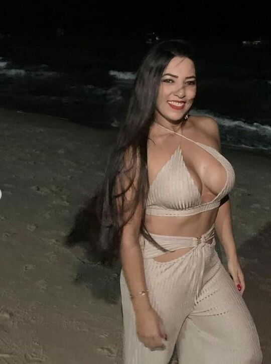 mãe gostosa sexyin público milf com tesão