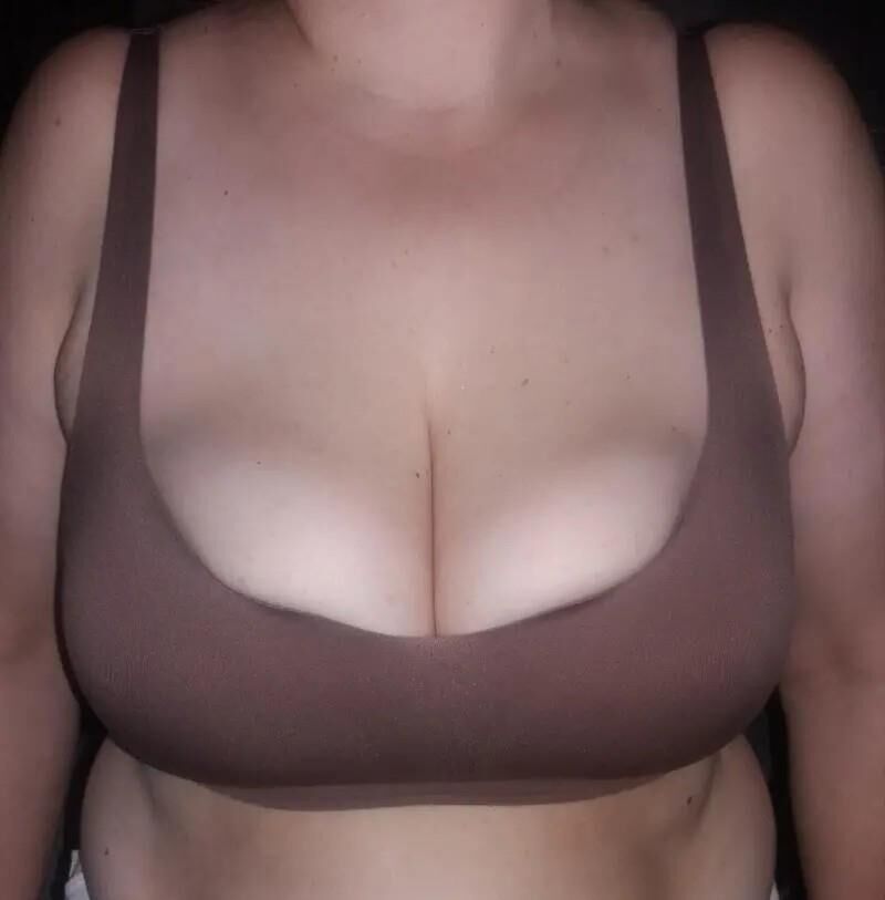 grandes tetas sexy caídas MILF