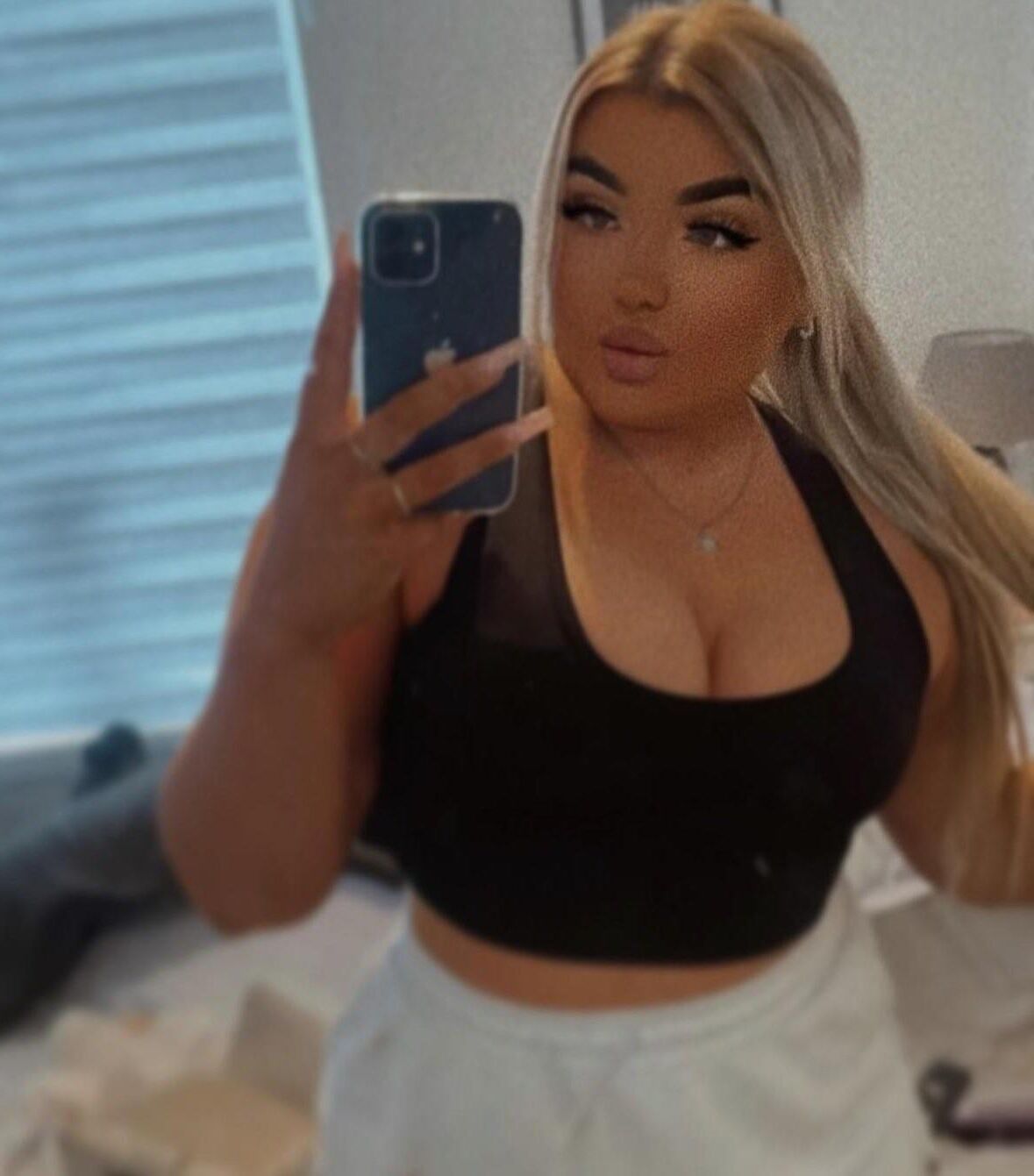 Chav insta amateur chicas